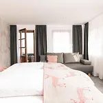 Hotel Genusshotel Hirschen - Erholung Im Grünen 3*