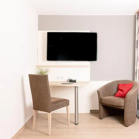 Genusshotel Hirschen - Erholung Im Gruenen Hotel 3*