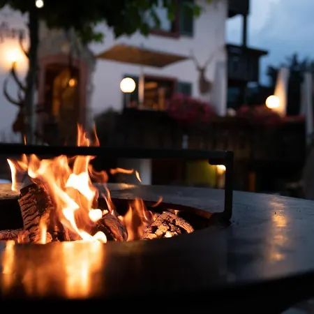 Genusshotel Hirschen - Erholung Im Gruenen 3* Sallneck